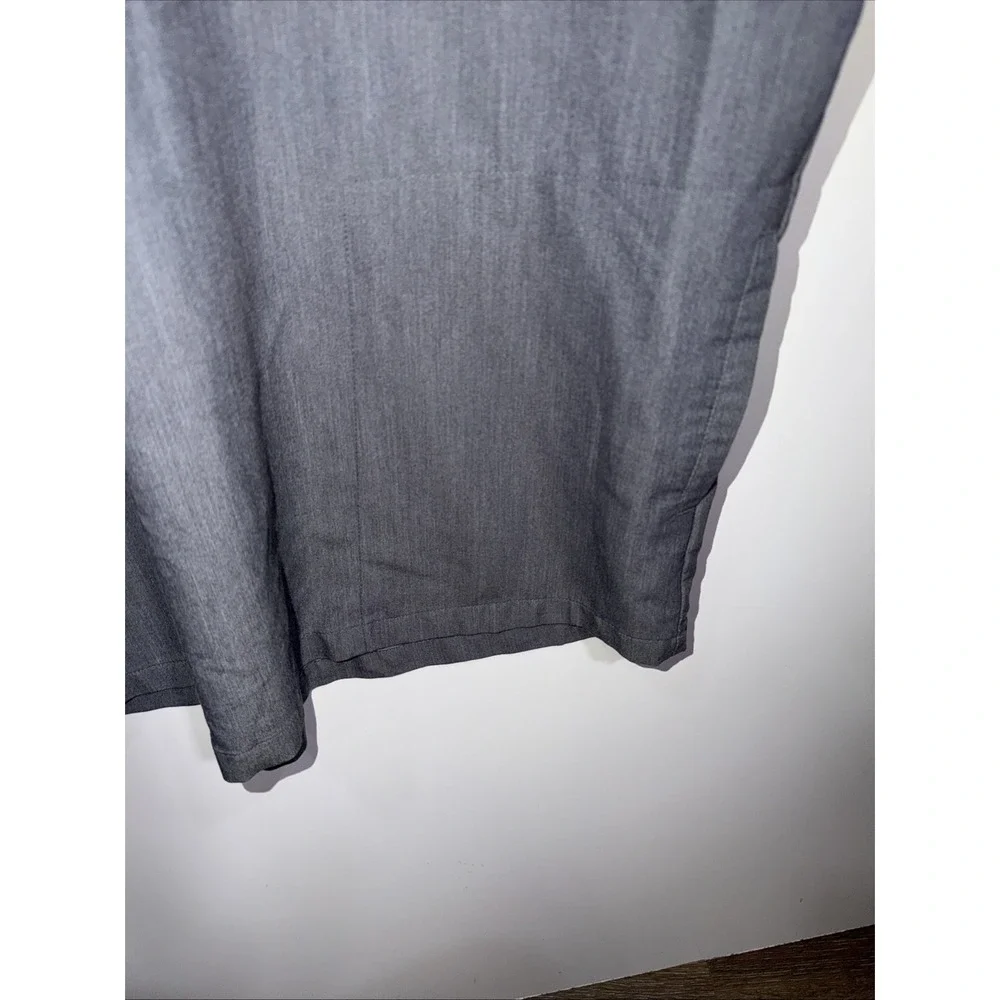 FIGS Mens Chisec Three-Pocket Scrub Top Size Medium Gray Style # TM3000